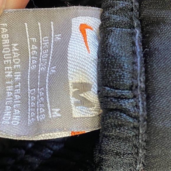 NIKE Black & Green Running Short - Picture 8 of 8